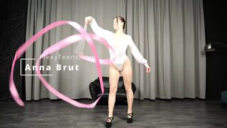 Anna Brut talented naked gymnast spreading legs